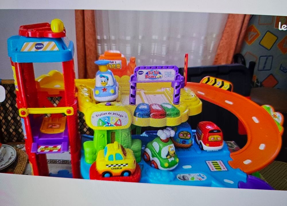 GRAND GARAGE - AGE 2/6 ANS Jeux / jouets