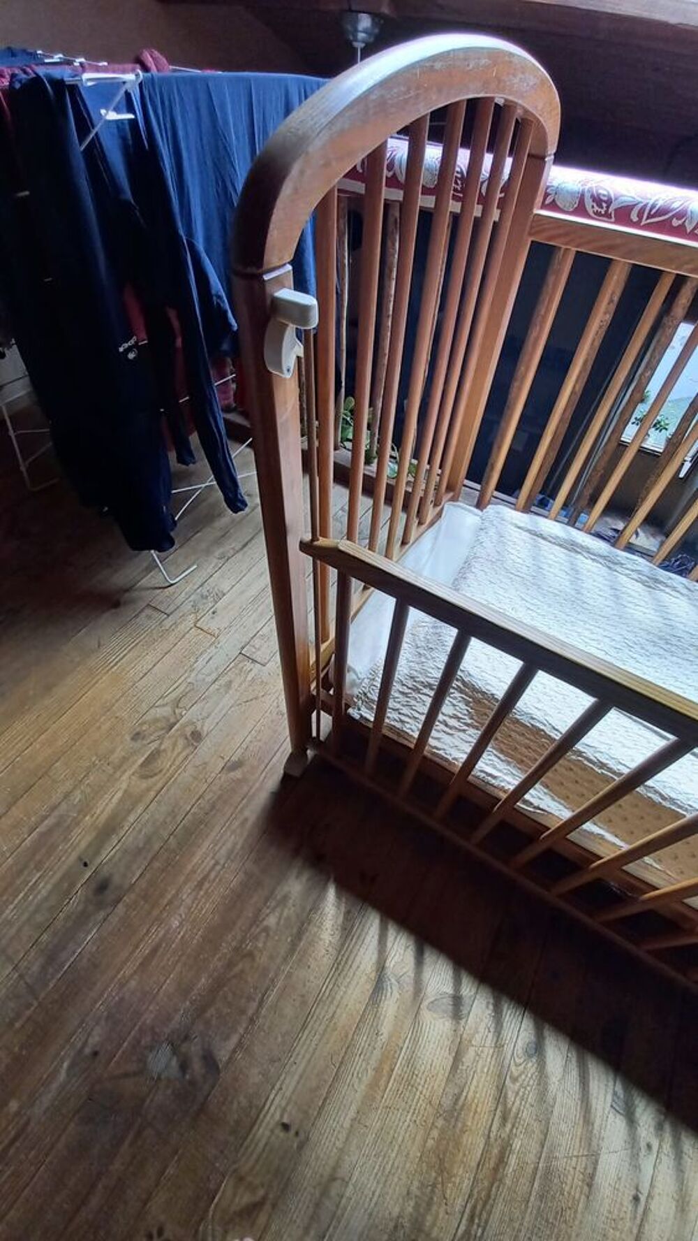 lit b&eacute;b&eacute; en bois Meubles