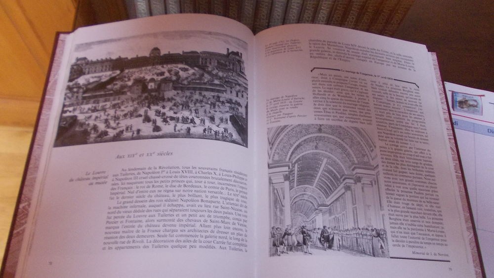 20 volumes Paris arrondissements Livres et BD