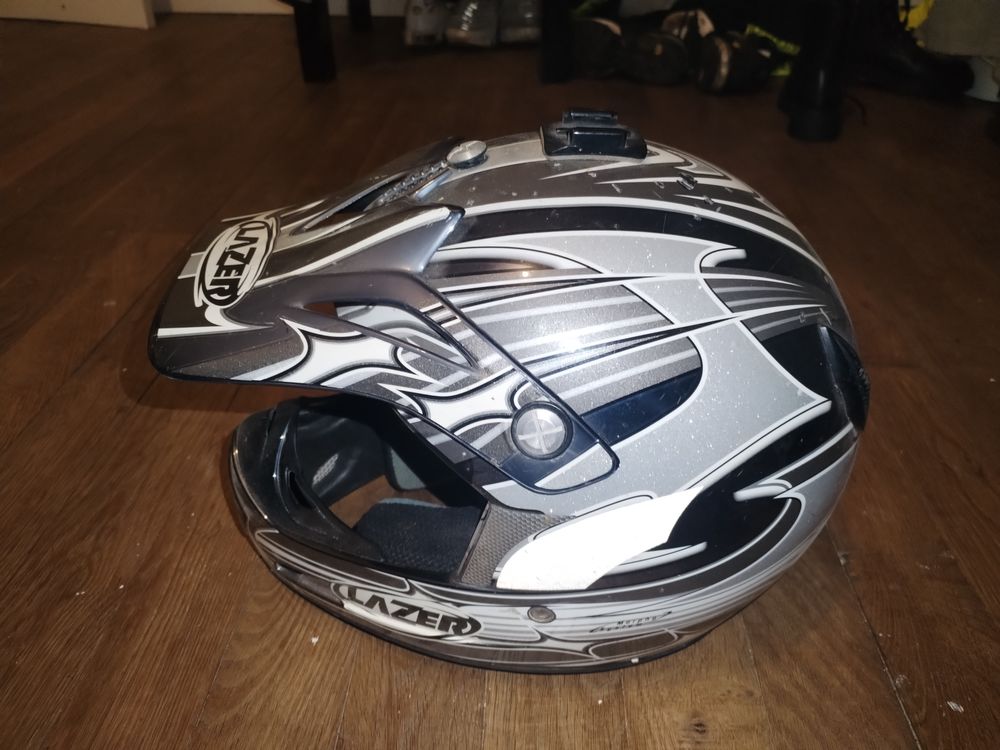 Casque moto cross LASER Vêtements