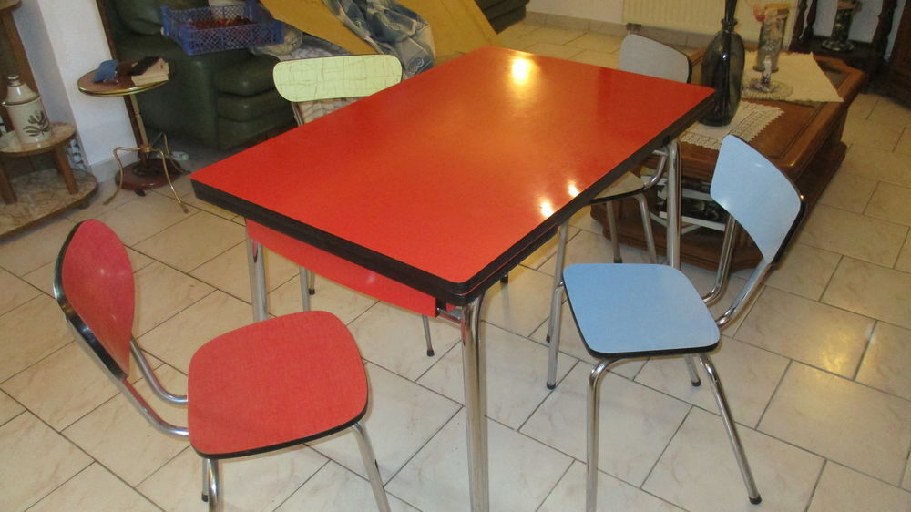 Tables chaises en formica vintage Meubles