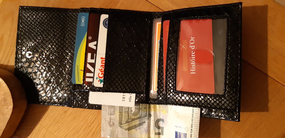PORTE MONNAIE ET CARTES GUESS Maroquinerie