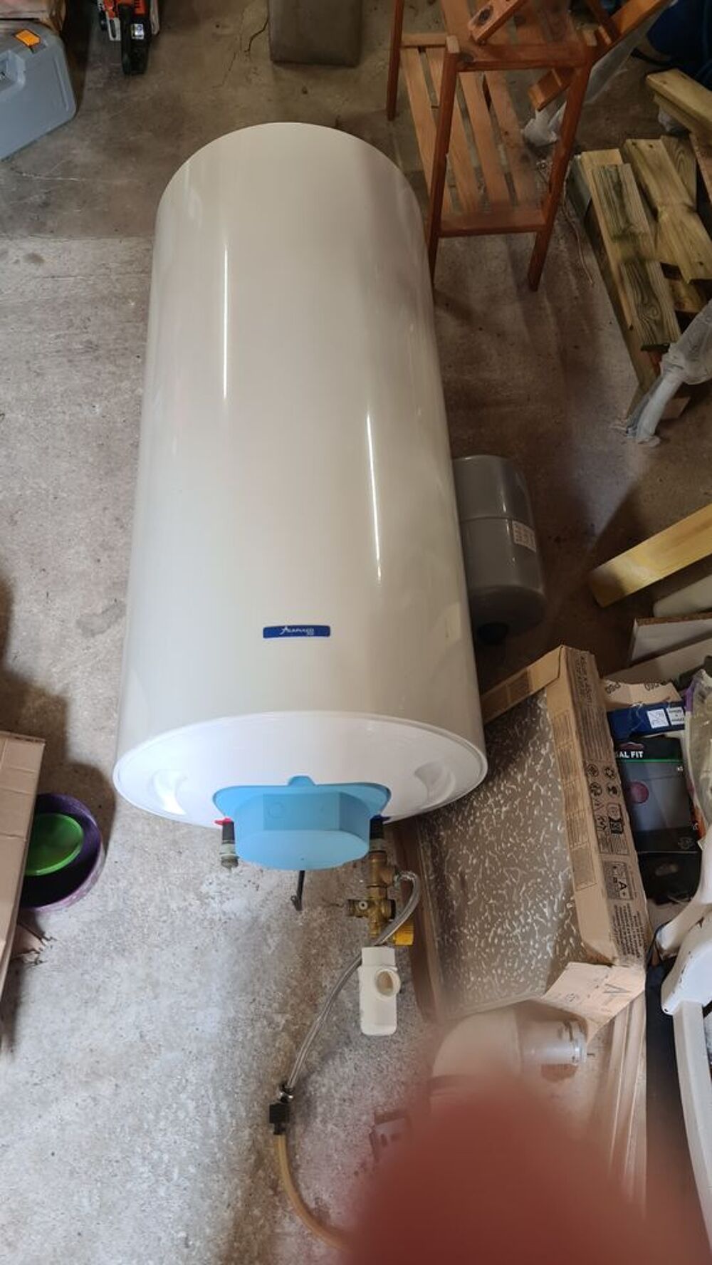 Chauffe eau 200L + tr&eacute;pied + vase expansion Electroménager