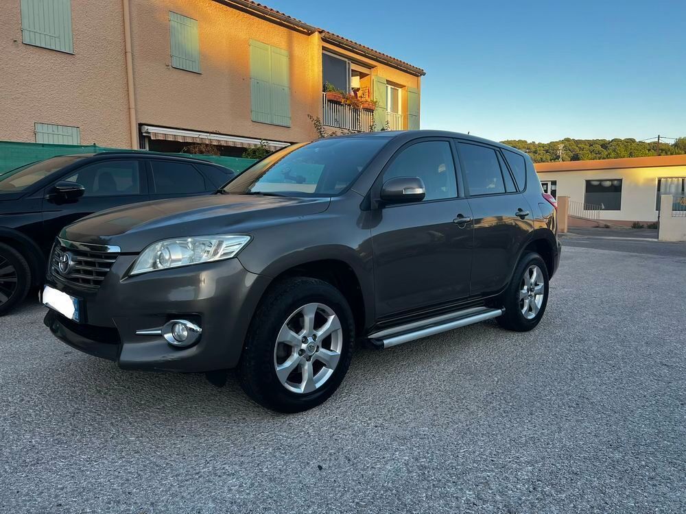 RAV 4 RAV4 150 D-4D 4WD LeCap 2010 occasion 83000 Toulon