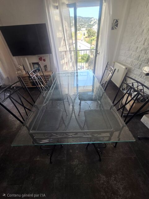 Table avec 4 chaises 90 Toulon (83)