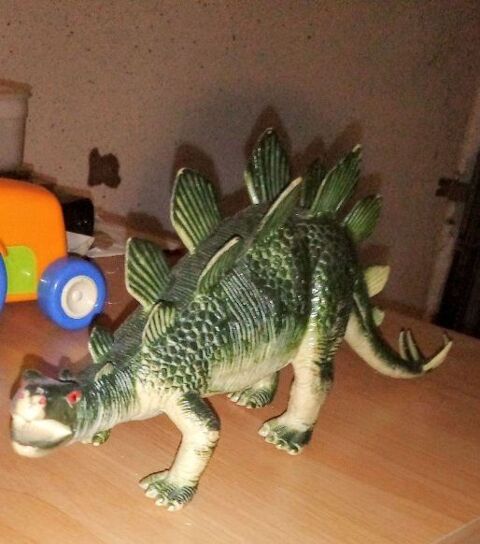 DINOSAURE EN PLASTIQUE DECORATION 27 Lampertheim (67)