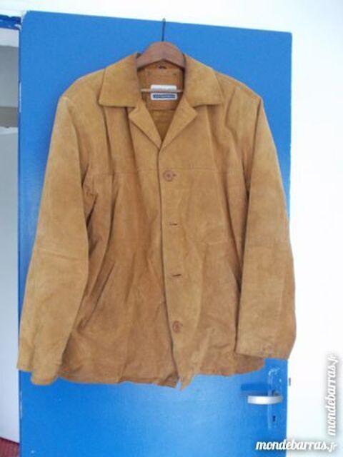 VESTE HOMME EN NUBUCK 250 Saint-Jean-d'Angly (17)