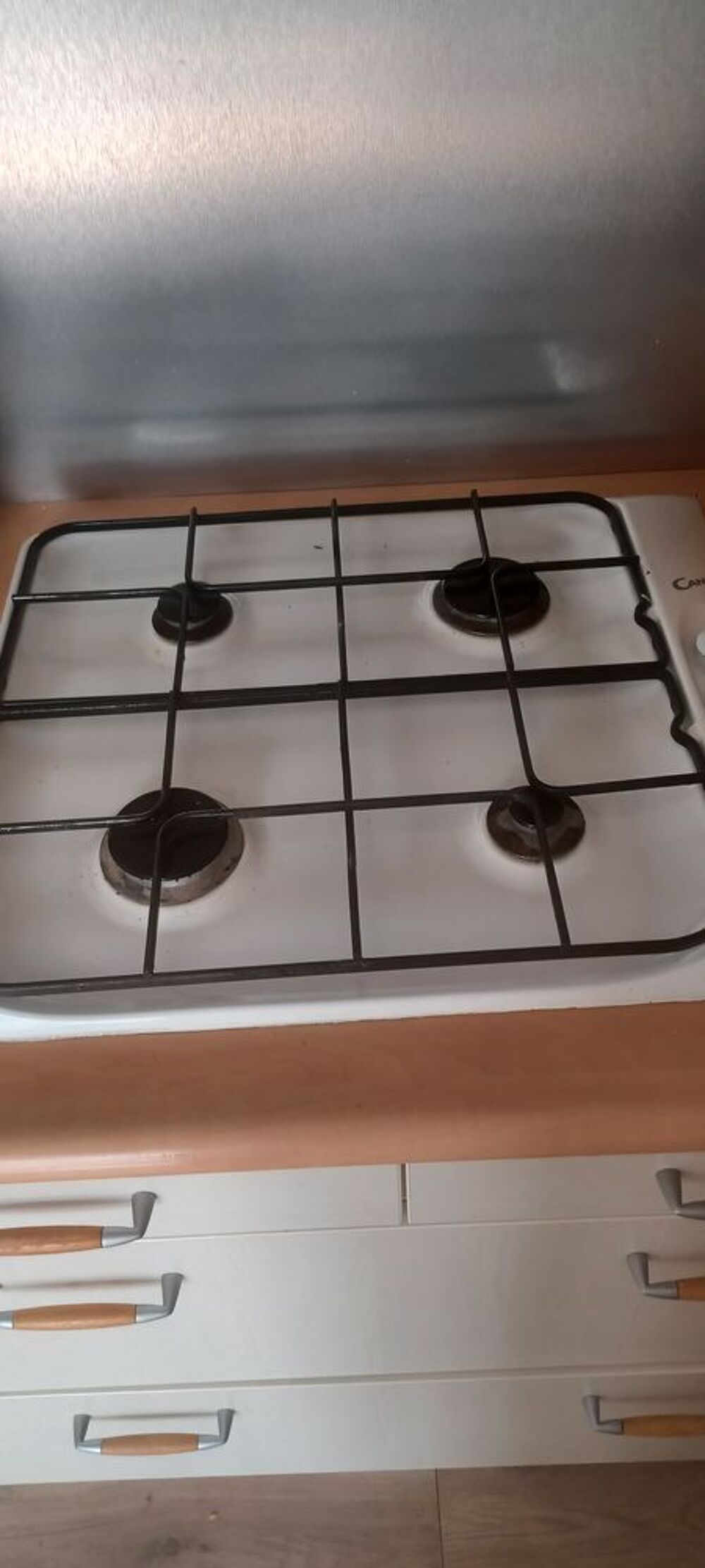 Cuisine &eacute;quip&eacute;e Meubles
