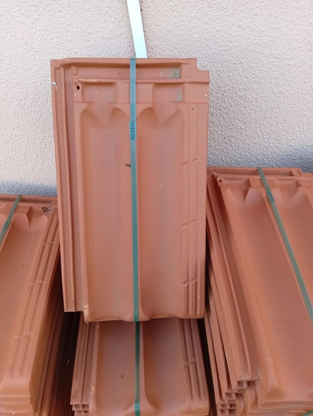 tuiles neuves Bricolage