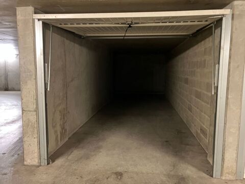  Parking / Garage  louer 24 m