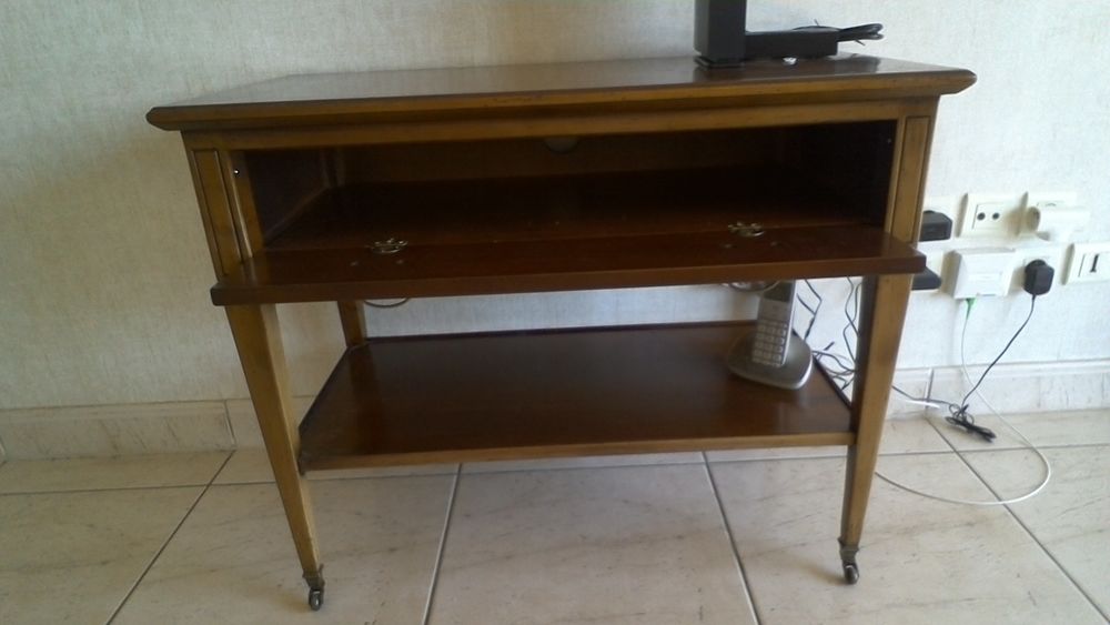 table de t&eacute;l&eacute;vision style directoire Meubles