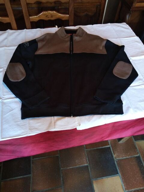 Veste de sport Newport since 1927 yachting club taille XL 13 Avermes (03)