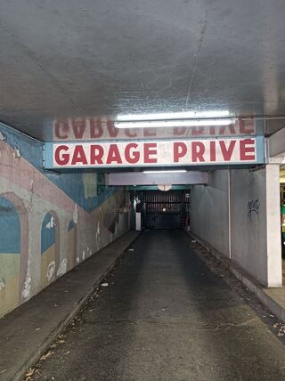  Parking / Garage � louer 10 m�