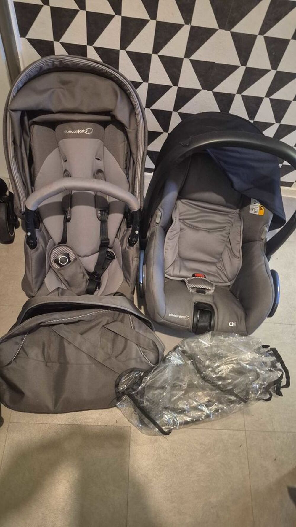 poussette b&eacute;b&eacute; confort Puériculture