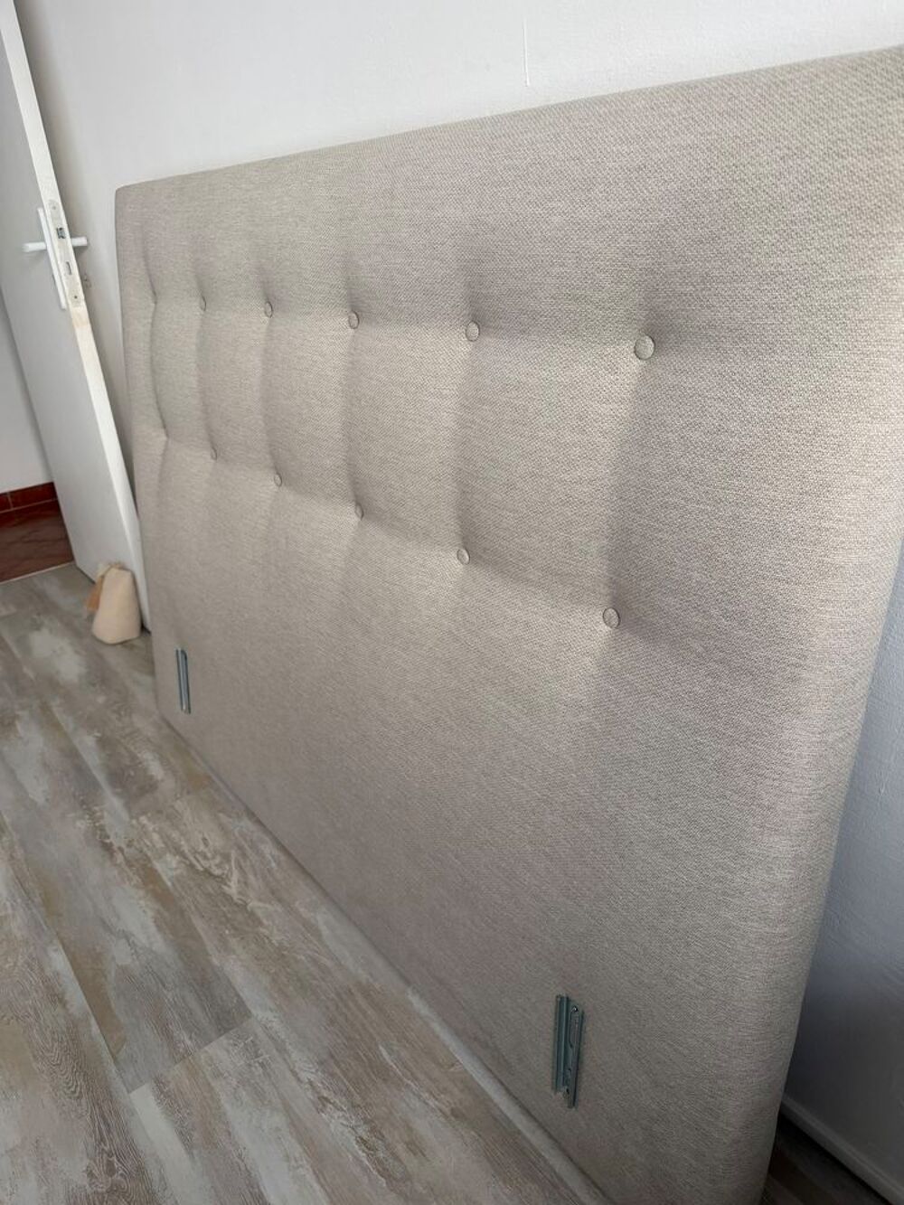 lit 140x190 cm avec sommier et matelas - Tr&egrave;s bon &eacute;tat Meubles