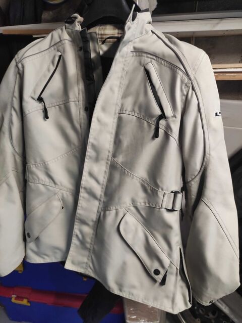 �quipements moto 100 Agde (34)