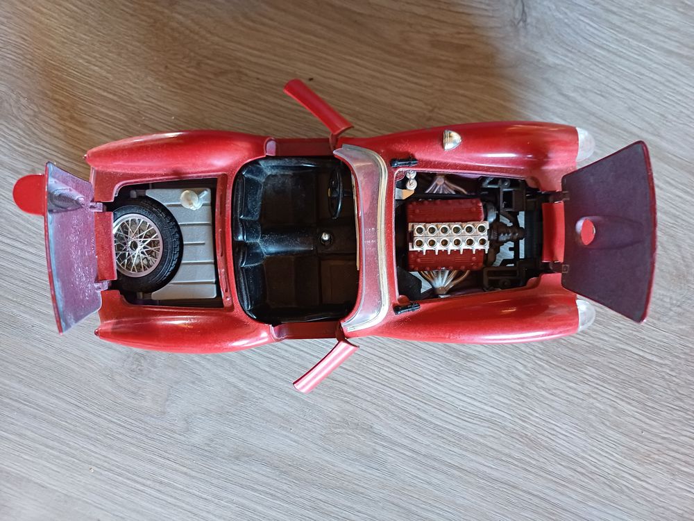Ferrari marque burago 250 testa rossa 1957 metal 1:18 eme 