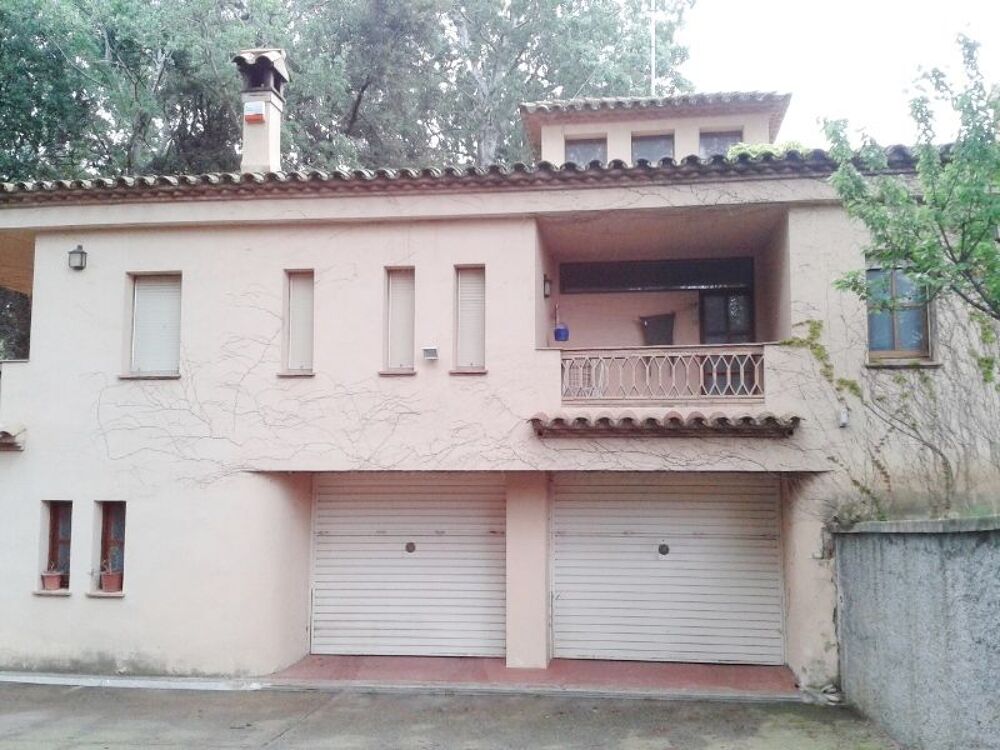 Vente Maison Charmante villa en Espagne, piscine, garage, terrain tennis, Avinyonet de puigventós, spain (Espagne)