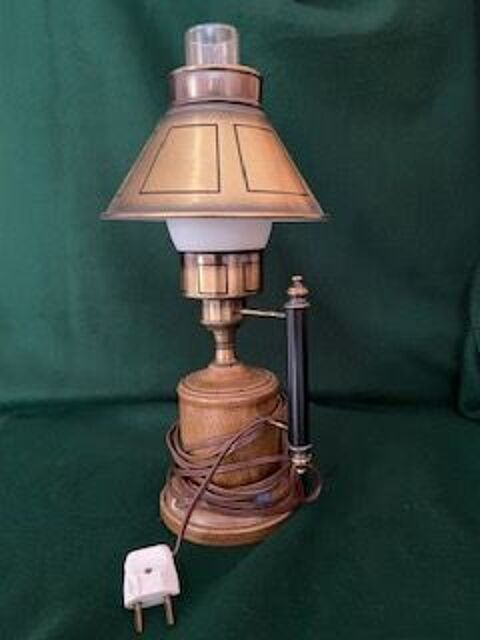 Petite lampe originale 35 Le Plessis-Pt (91)