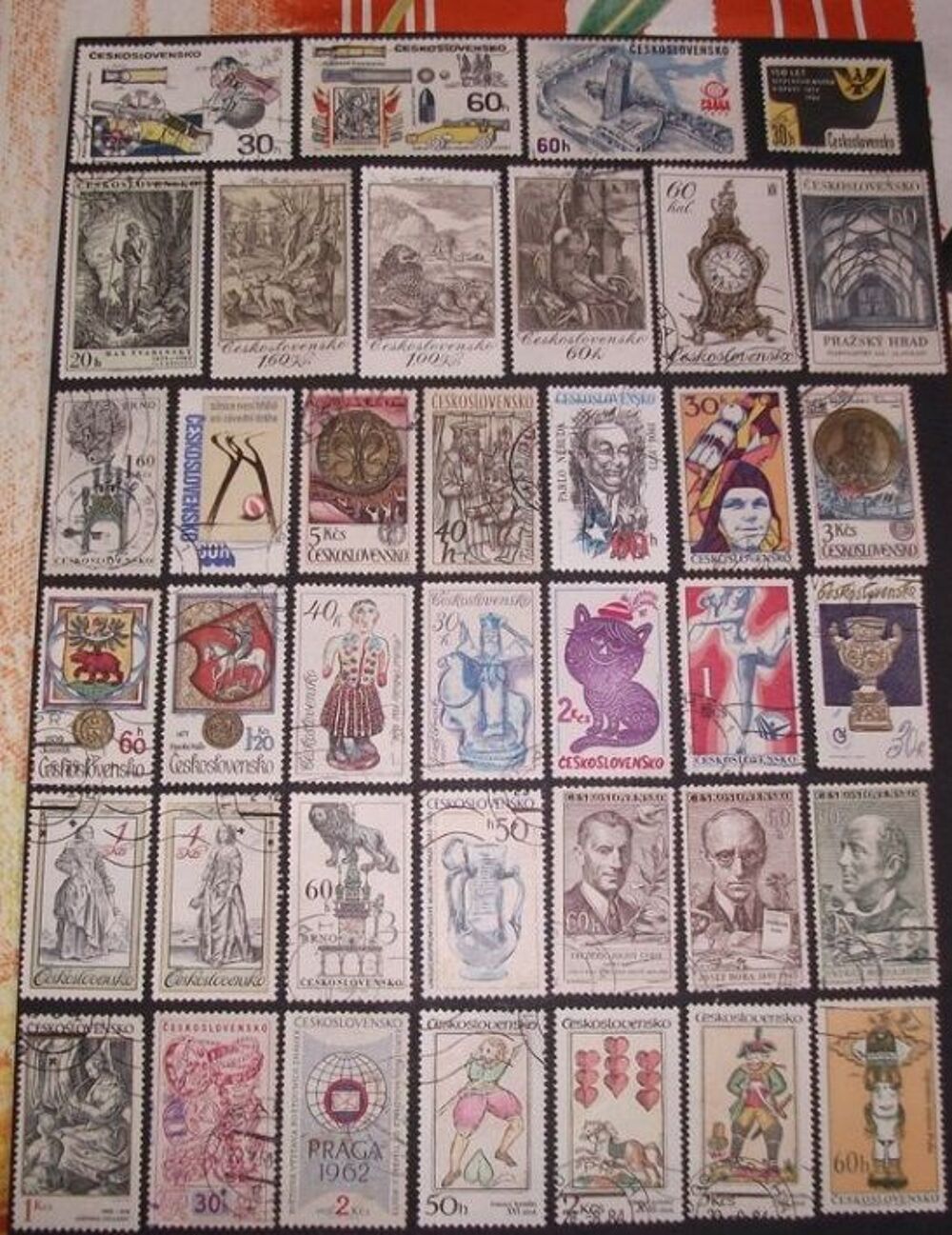 Lot de 266 timbres diff&eacute;rents et oblit&eacute;r&eacute;s Tch&eacute;coslovaquie 