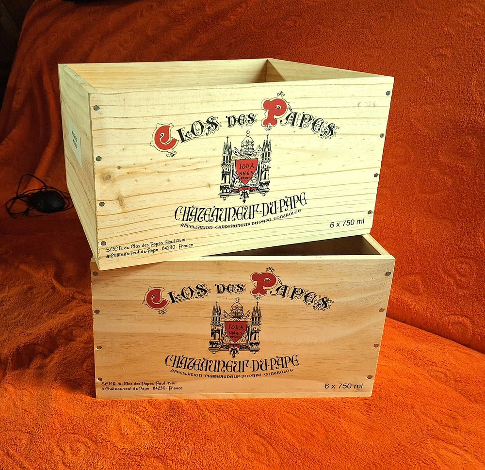 Lot de 2 caisses &agrave; vin Clos des papes Décoration