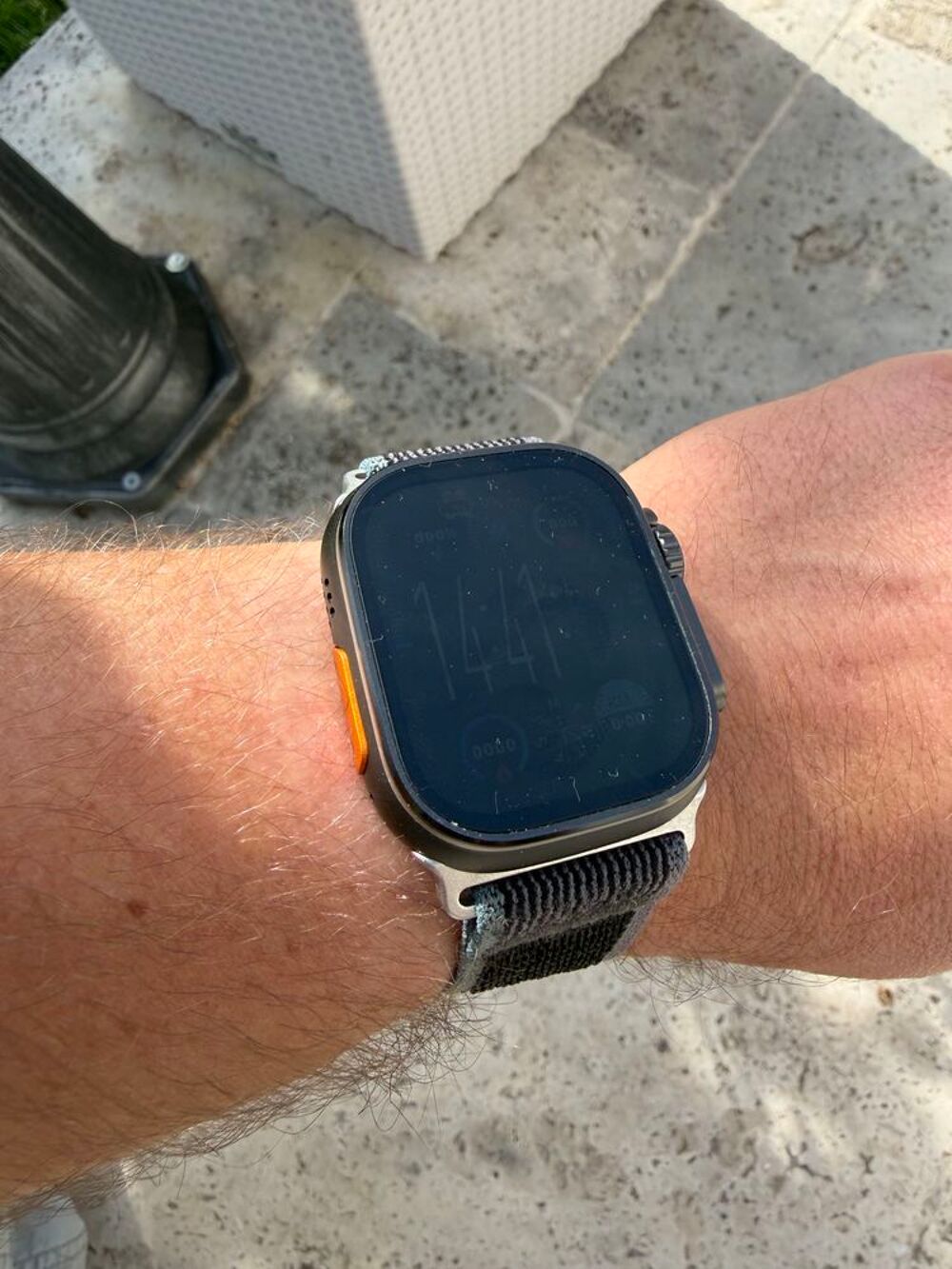 montre connect&eacute;e neuve sous blister Téléphones et tablettes