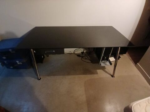 Bureau informatique en Verre tremp fonc et 4 pieds en Inox 80 La Madeleine (59)