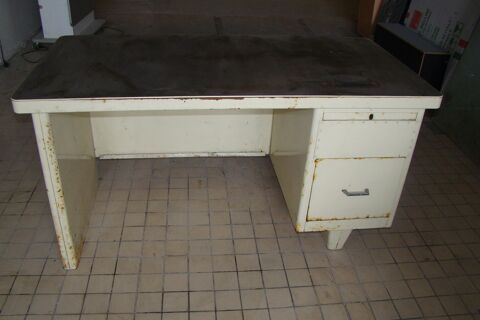 Ancien bureau d'atelier ann�es 1960     200 Buchelay (78)
