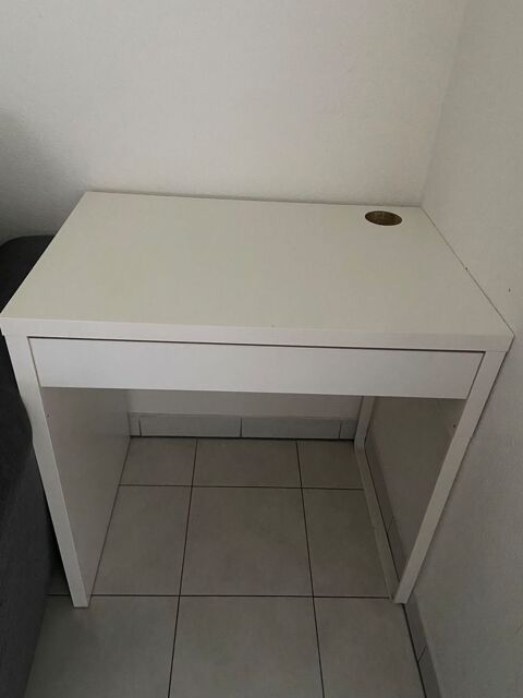 Bureau IKEA blanc un tiroir 39 Strasbourg (67)