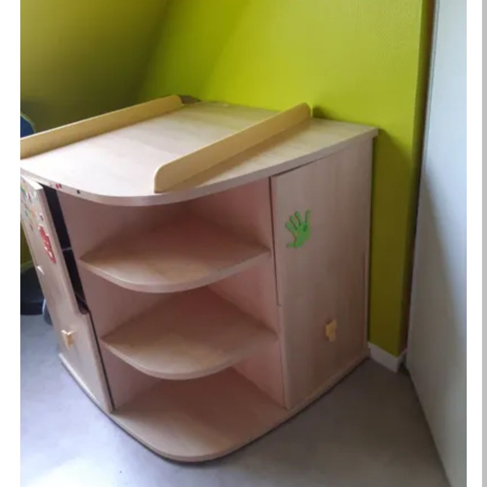 Commode table &agrave; langer Puériculture