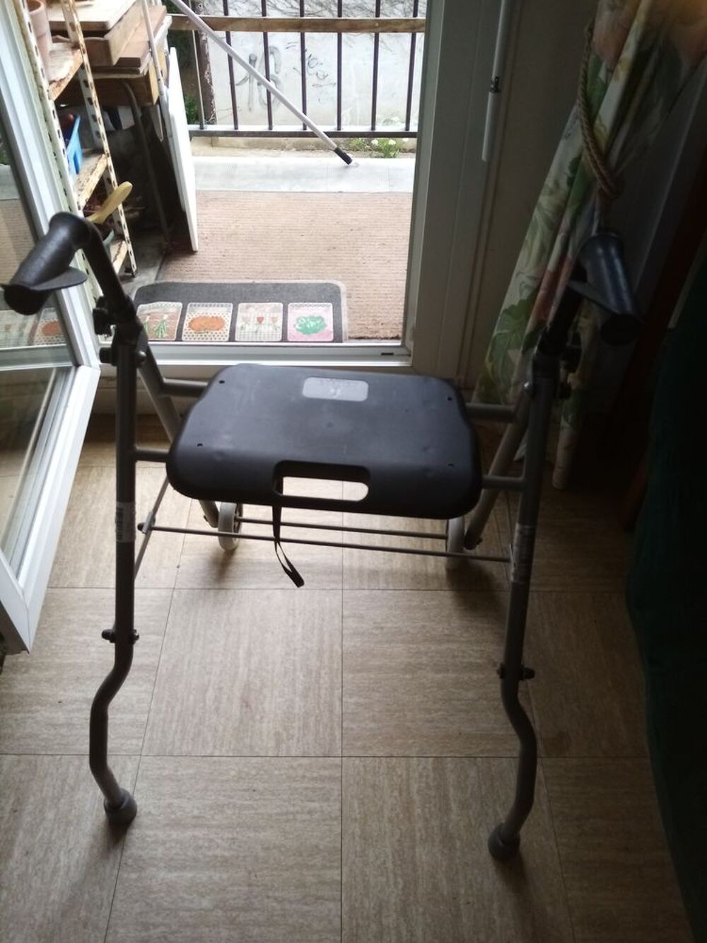 d&eacute;ambulateur neuf pliable Meubles