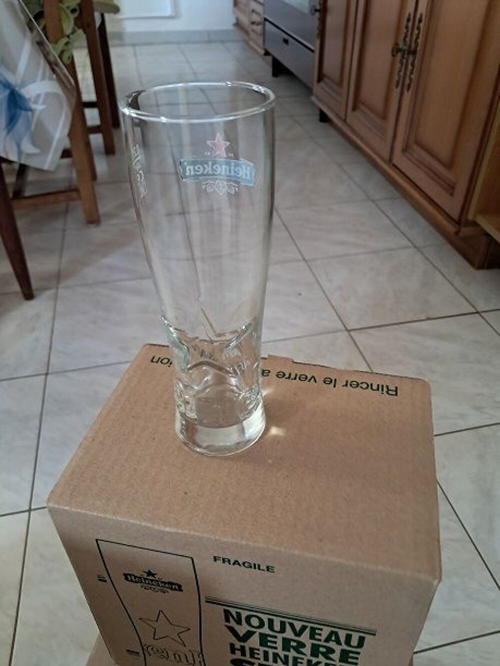 Verre biere Heineken apero marque publicitaire vin 