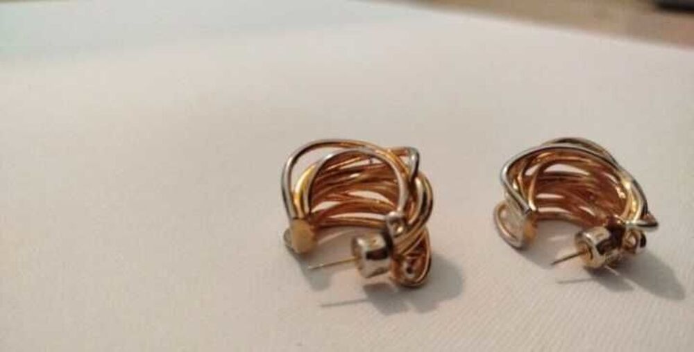 Boucles d'oreilles C&eacute;line plaqu&eacute; or Bijoux et montres