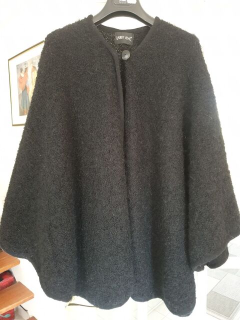 Cape en Mohair (60%)/Acrylique (40%), TailleM, Lauren Vidal 45 Voisins-le-Bretonneux (78)