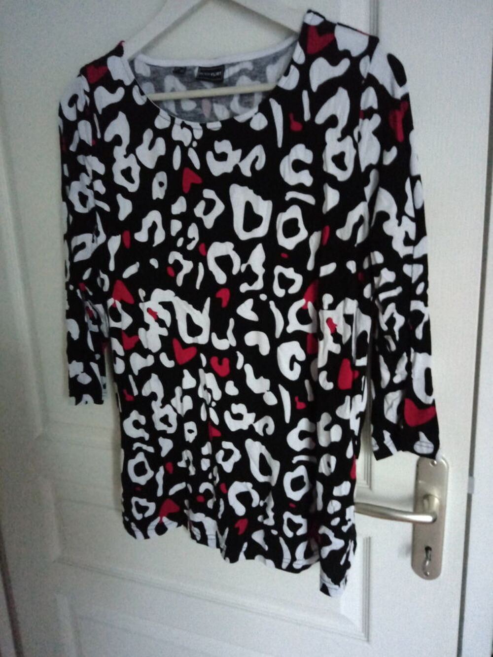 T shirt demi manches Vêtements