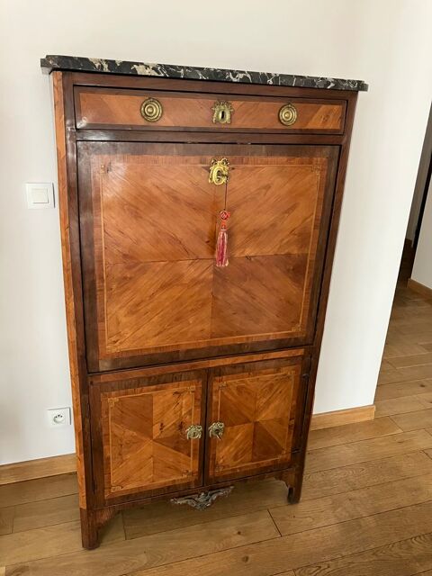 Beau meuble de rangement, motifs géométriques en marqueterie 450 Boulogne-Billancourt (92)