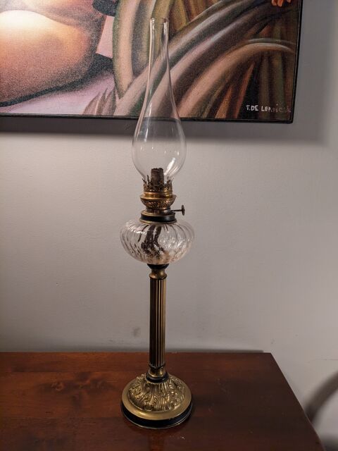 Grande lampe à pétrole époque Napoléon III verre ou cristal 60 Marseille 13 (13)