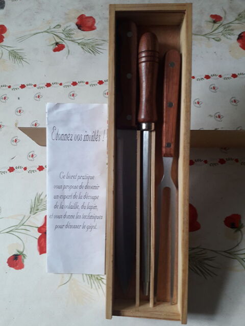 MALETTE  BARBECUE NEUF J'AMAIS SERVI. 5 Fr�vent (62)