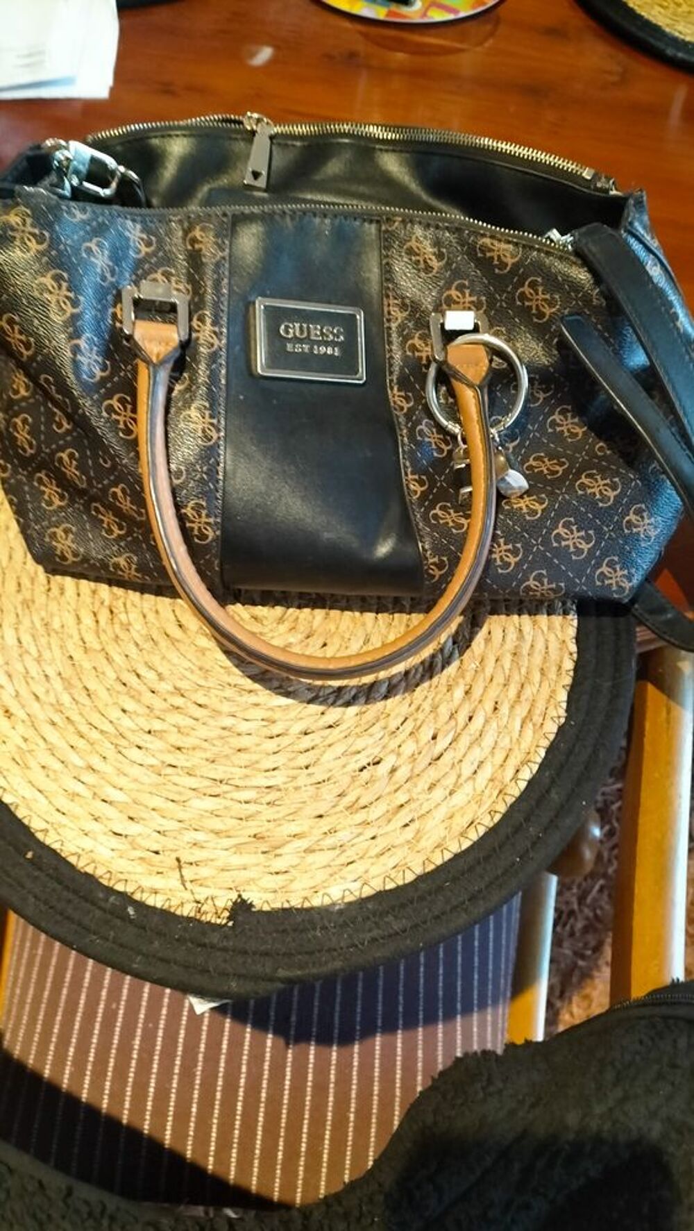 Sac &agrave; main Guess v&eacute;ritable Maroquinerie