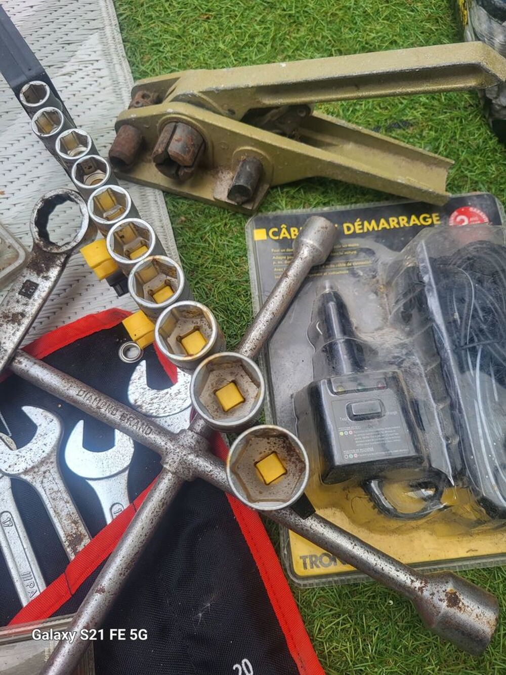 Lot divers outils v&eacute;hicule Bricolage
