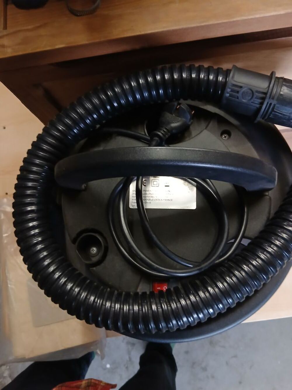 Aspirateurs &agrave; cendres Electrom�nager