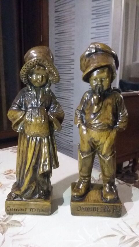 Anciennes figurines pltre polychrome.  25 Flers-en-Escrebieux (59)