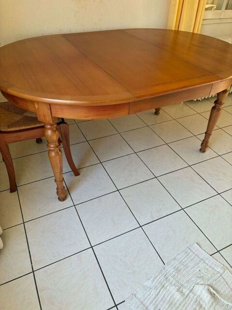 Table ronde artisanale en merisier massif 100 Orleans (45)