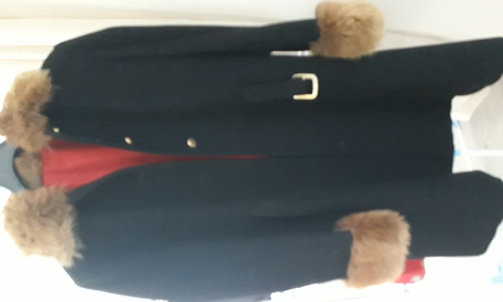 Manteau avec fourrure vintage Vêtements