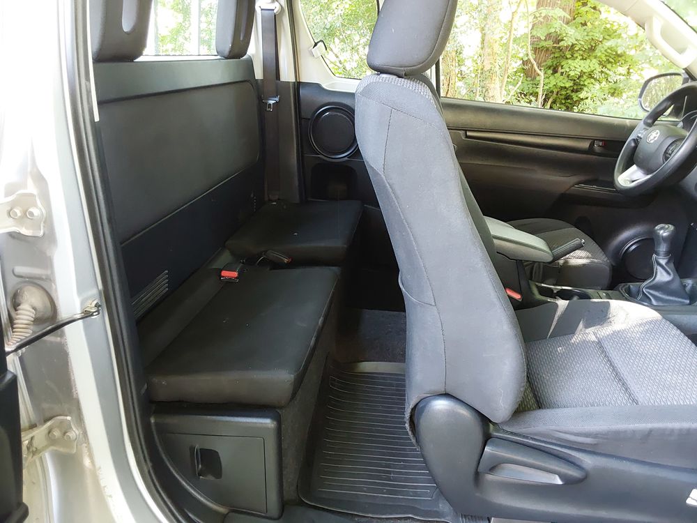 Hilux HILUX X-TRA CAB 4WD 2.4L 150 D-4D LECAP 2022 occasion 38080 Saint-Marcel-Bel-Accueil