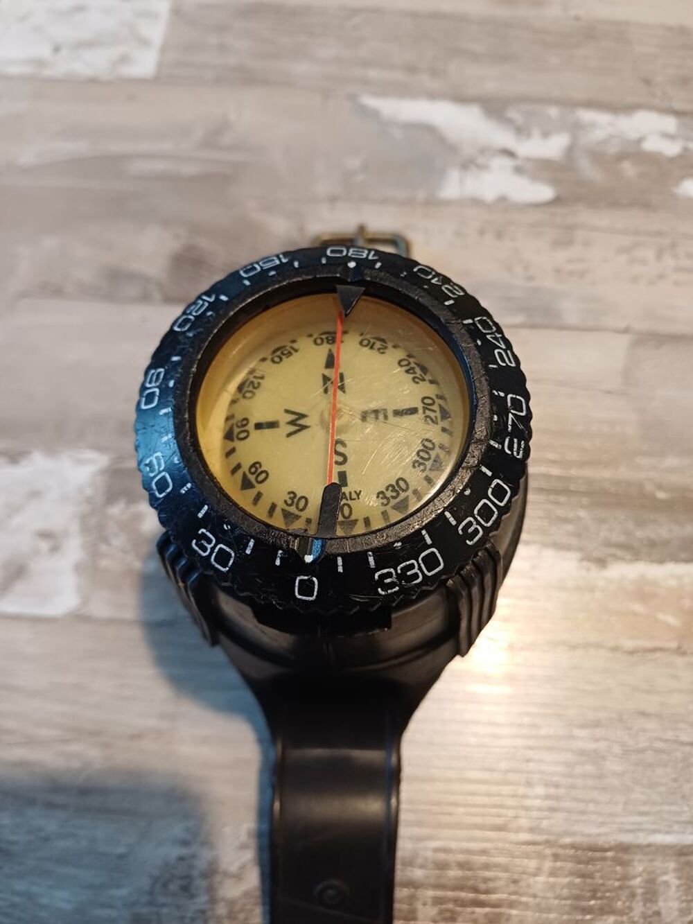 Compas-Boussole Vintage plong&eacute;e Sports