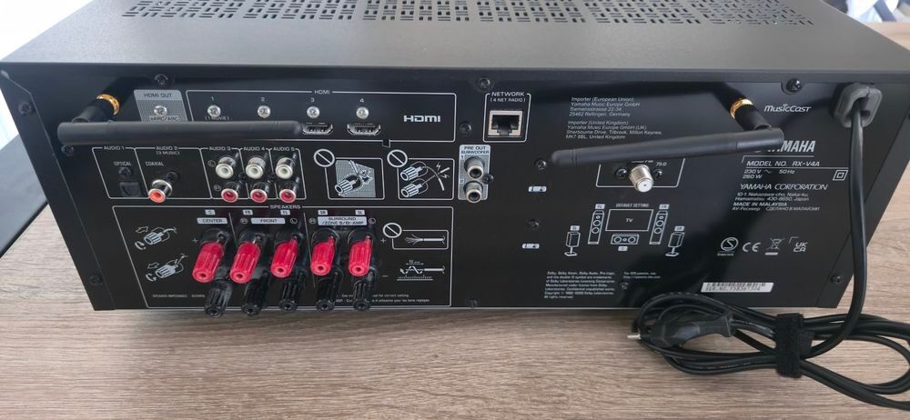 Ampli Home Cinema Yamaha RX-V4A avec 5 enceintes Cabasse Eol Audio et hifi