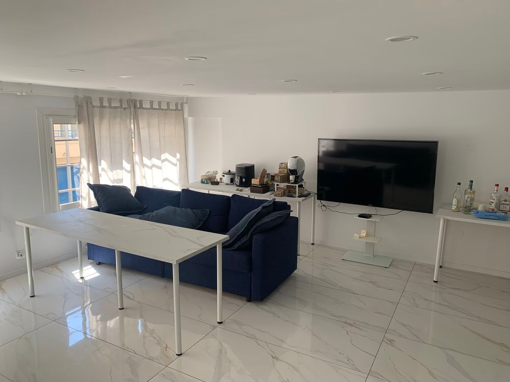Vente Investisseur Ensemble immobilier de 140 m² ?Appartement + Murs commerce Antibes