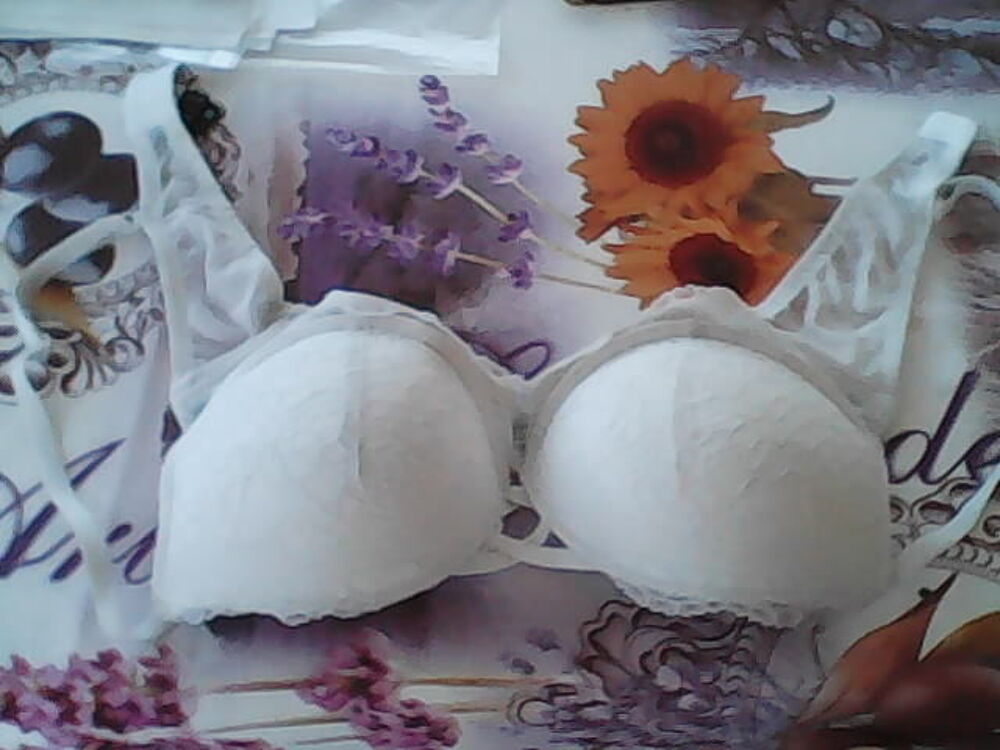 Soutien-gorge blanc 90B
Vêtements