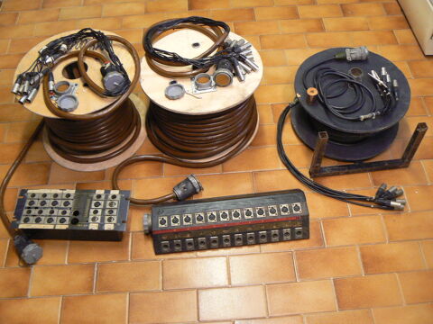 2 Multi cbles 12 pairs
1 Multi cbles 6 pairs 220 Mormoiron (84)